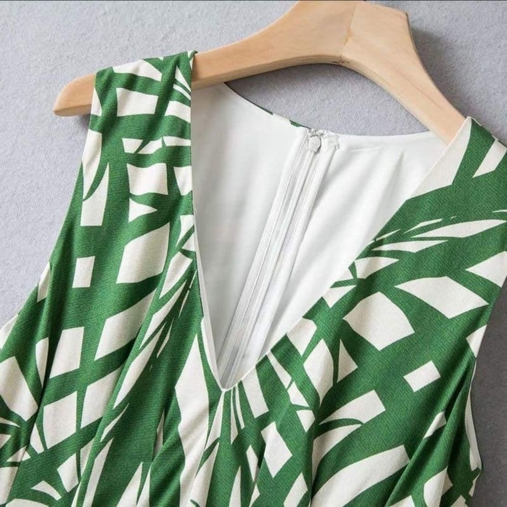 Kate Spade Palm Fronds Amelia Sz 12 Skater Dress Green Sleeveless V-Neck Pleated - Picture 4 of 11